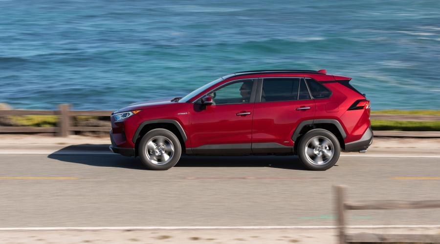  Toyota RAV4 Limited Hybrid 2018 года  (NA) (фото 13 из 40)